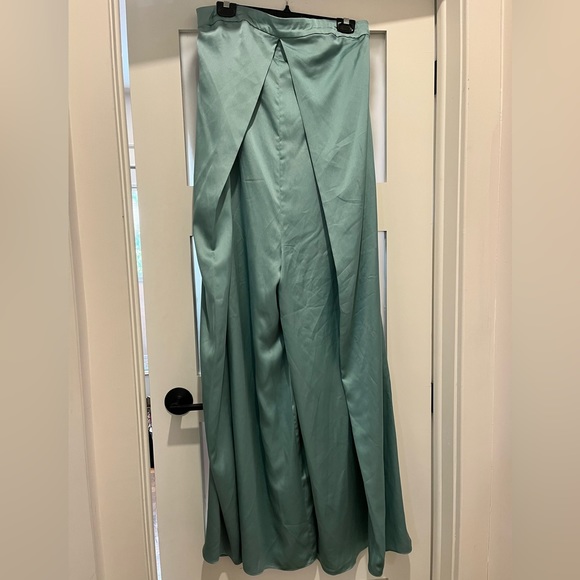 Fame and Partners STUNNING women’s sz 6 strapless jumpsuit, seafoam green/blue - Picture 2 of 10